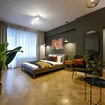 Apartment Magheru - Feel The Pulse *