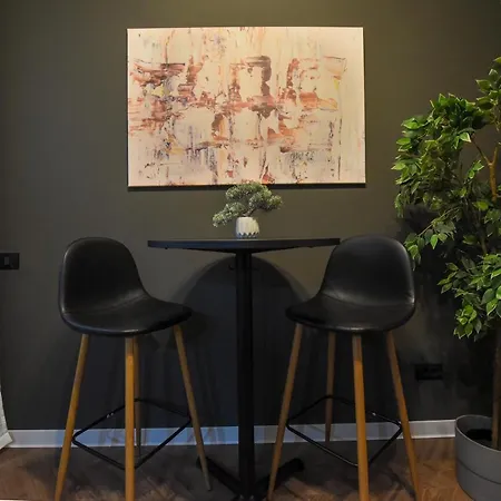 Magheru - Feel The Pulse Apartment