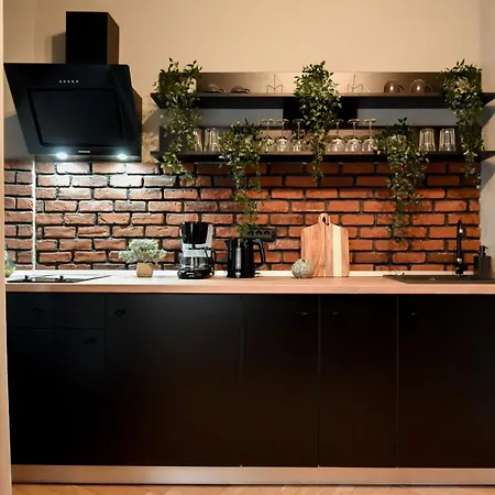 Magheru - Feel The Pulse * Βουκουρέστι